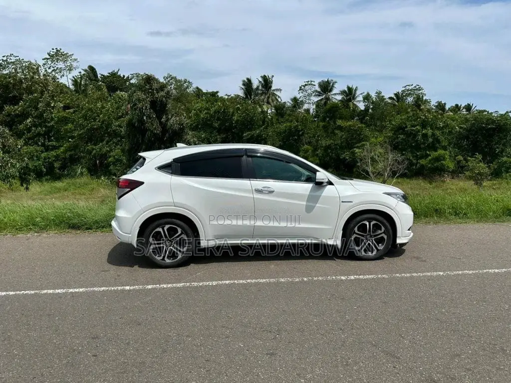 Honda Vezel 2014 SUV (Used)