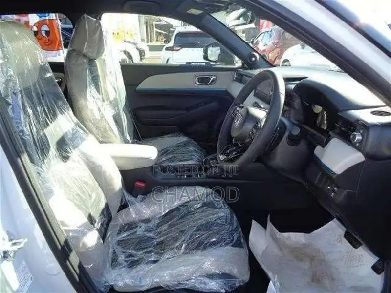 Honda Vezel Z Play Moonroof 2026 SUV Brand New
