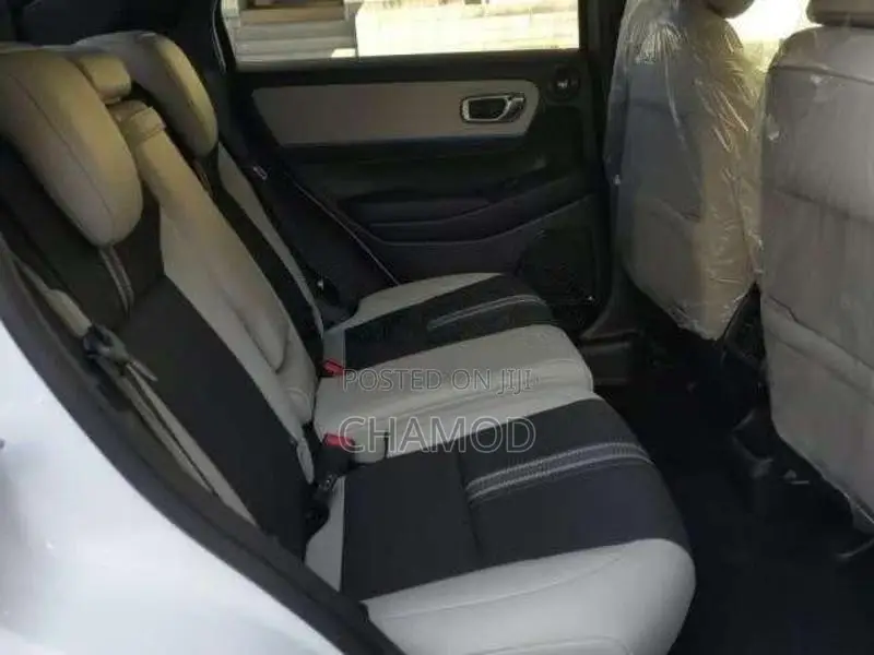 Honda Vezel Z Play Moonroof 2026 SUV Brand New