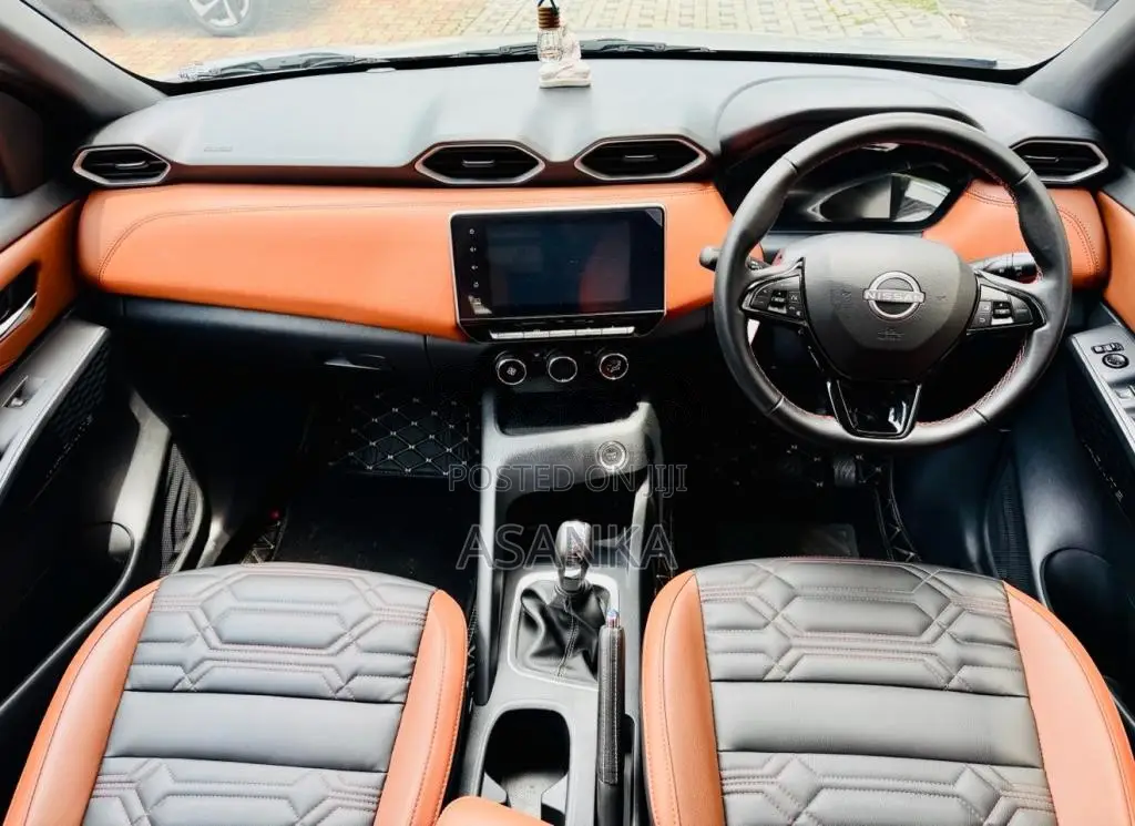 Nissan Magnite Tekna Plus 2025 SUV (Used)