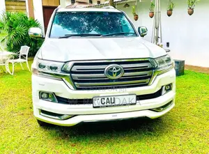 Toyota Land Cruiser Sahara V8 2014 SUV (Used)
