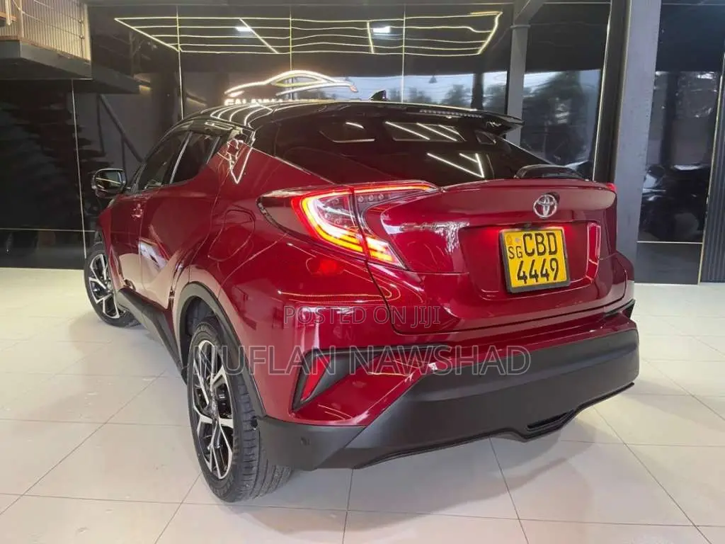 Toyota CHR TURBO 2018 SUV (Used)