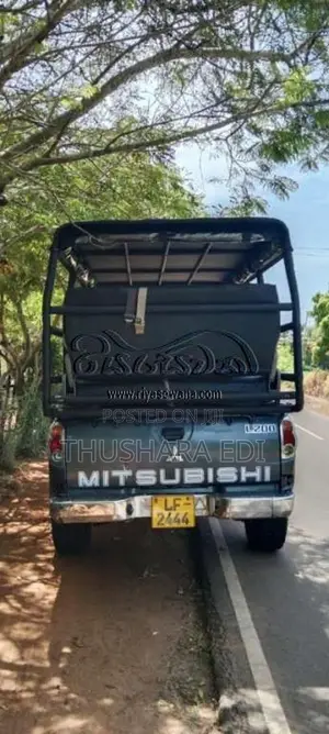 Mitsubishi Mitsubishi 2008 SUV (Used)