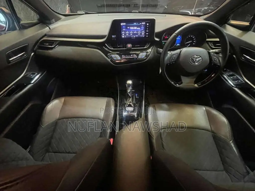 Toyota CHR TURBO 2018 SUV (Used)