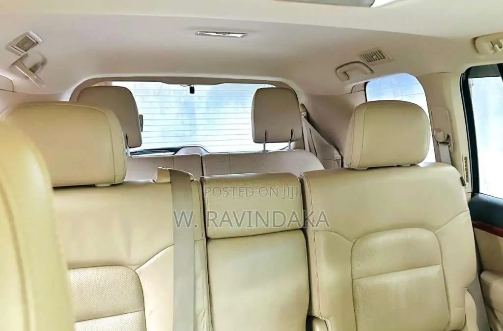 Toyota Land Cruiser Sahara V8 2014 SUV (Used)