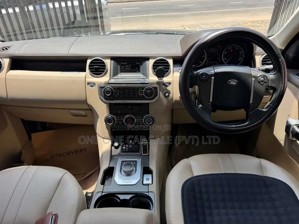 Land-Rover Discovery 4 S SDV6 2015 SUV (Used)