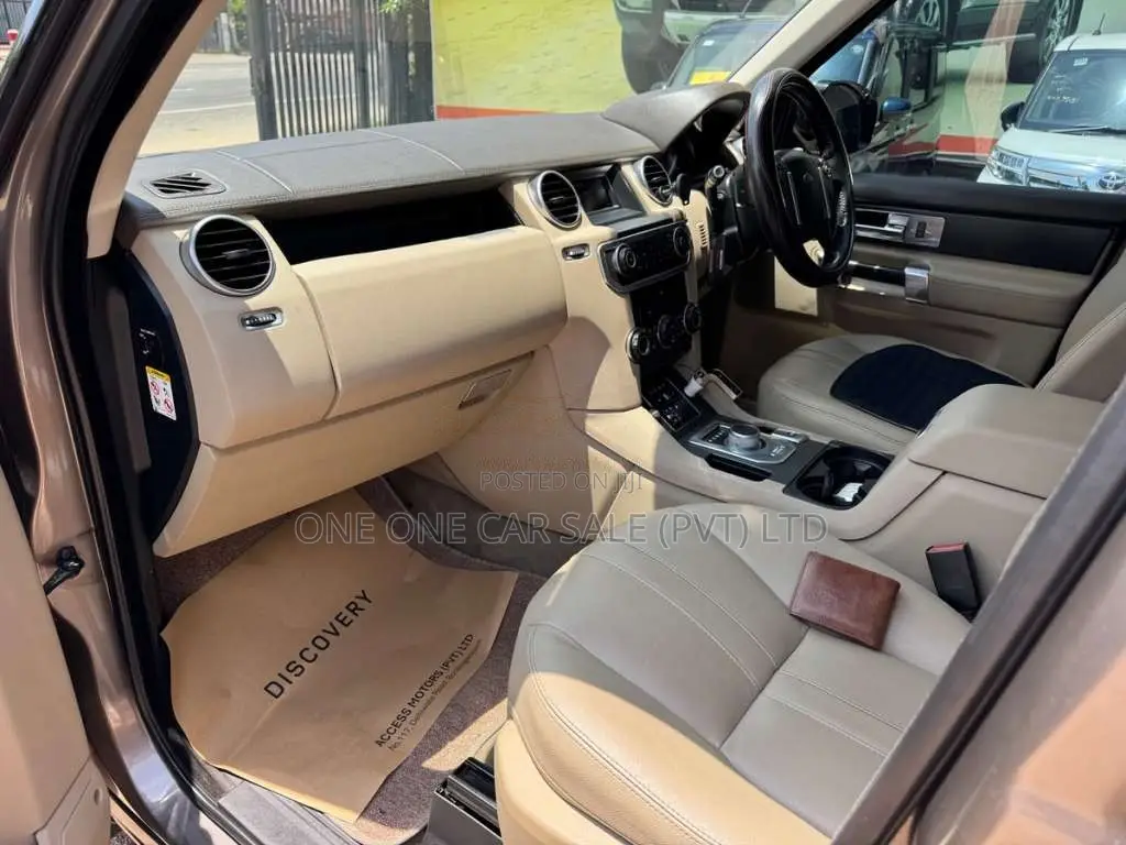 Land-Rover Discovery 4 S SDV6 2015 SUV (Used)