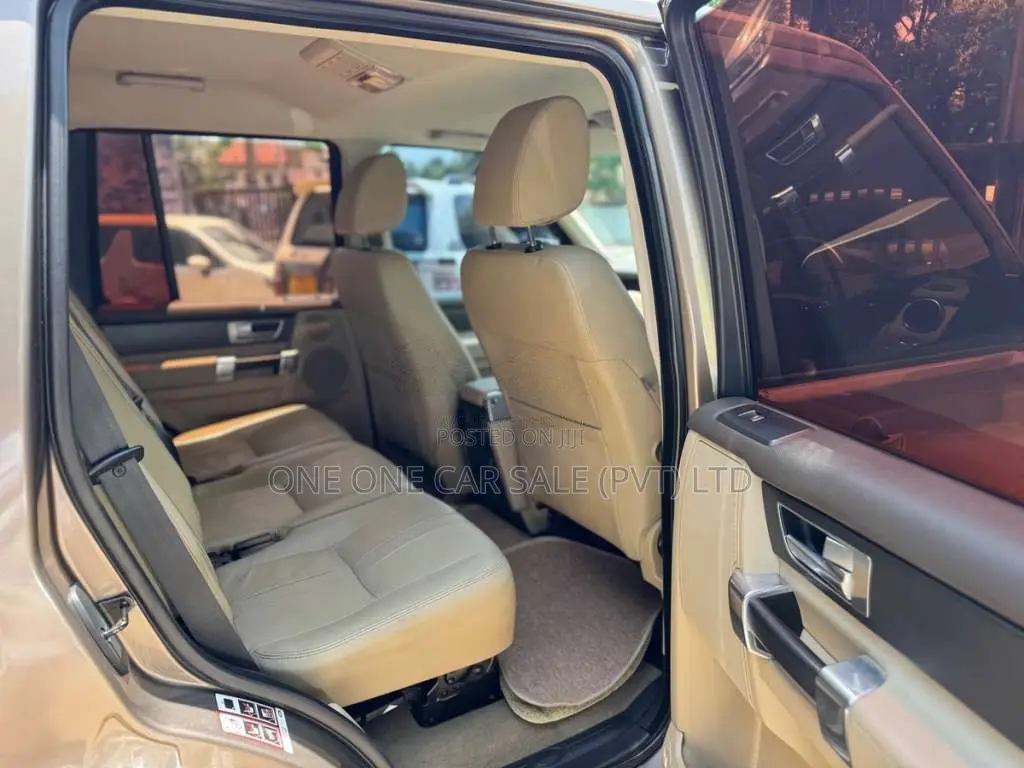 Land-Rover Discovery 4 S SDV6 2015 SUV (Used)