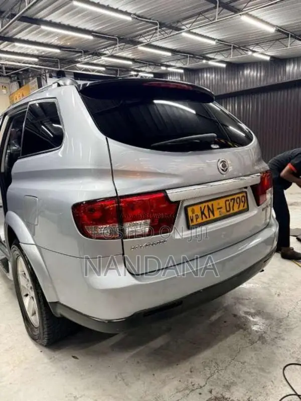 Micro Kyron 2011 SUV (Used)
