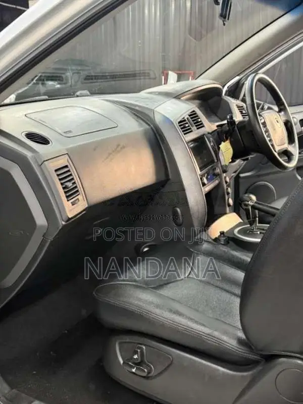 Micro Kyron 2011 SUV (Used)