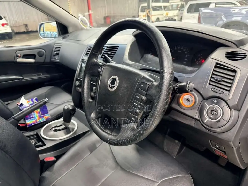 Micro Kyron 2011 SUV (Used)