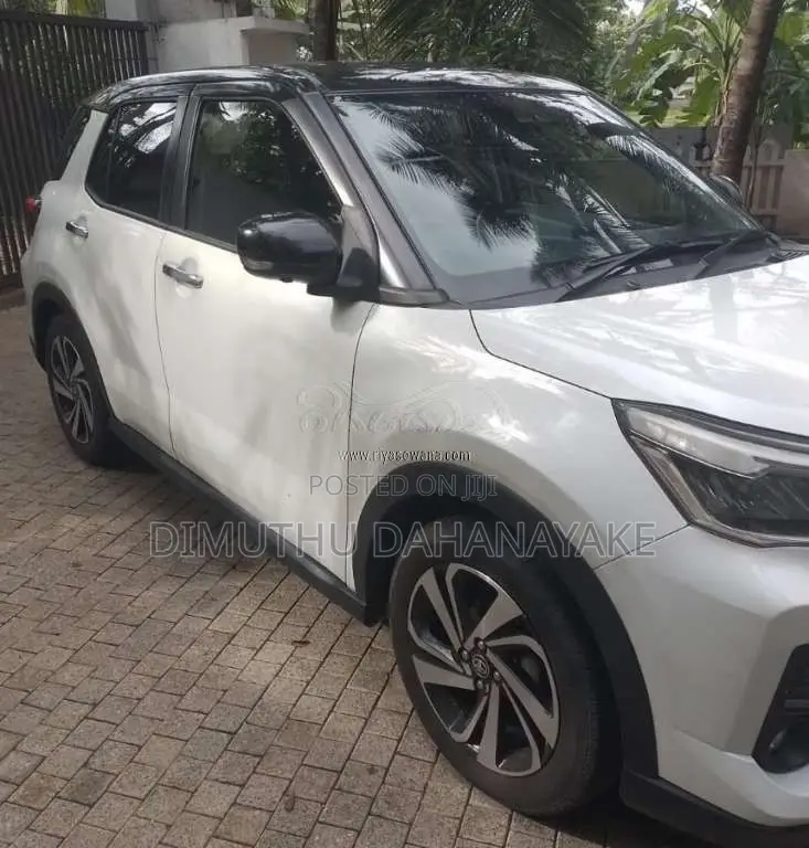 Toyota Raize 2020 SUV (Used)
