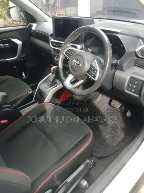 Toyota Raize 2020 SUV (Used)