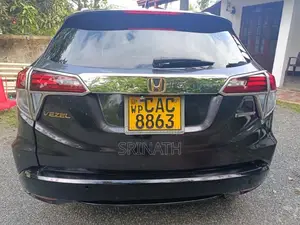 Honda Vezel Z 2013 SUV (Used)