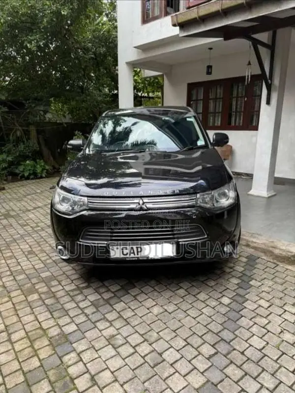 Mitsubishi Outlander 2013 SUV (Used)