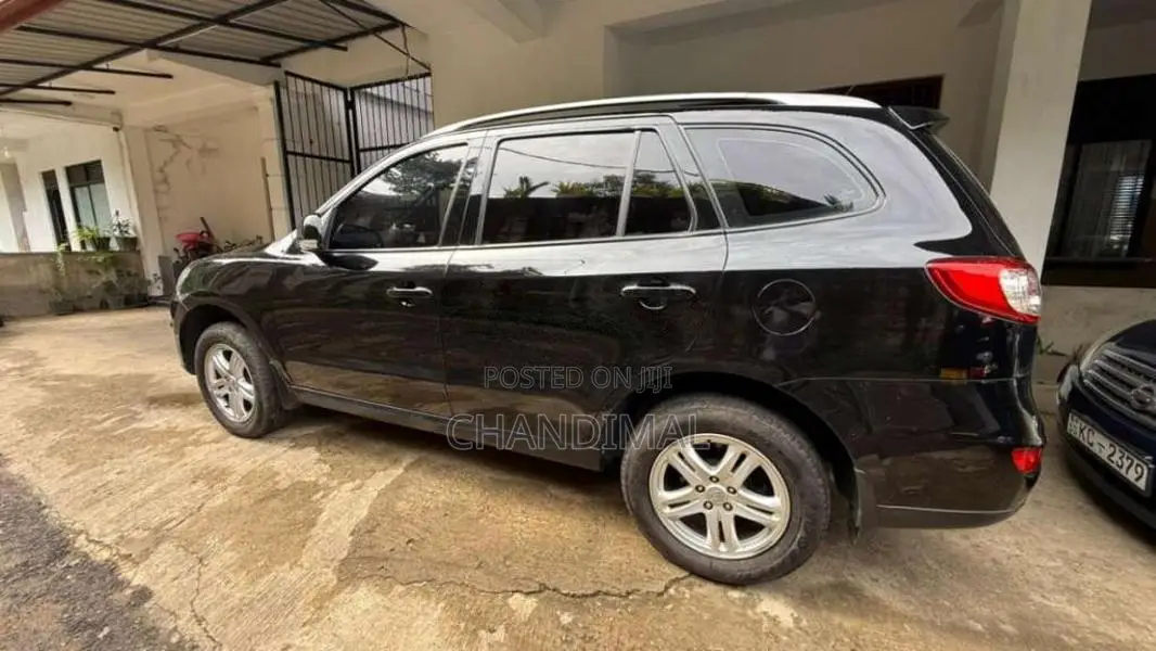 Hyundai Santa Fe 2011 SUV (Used)