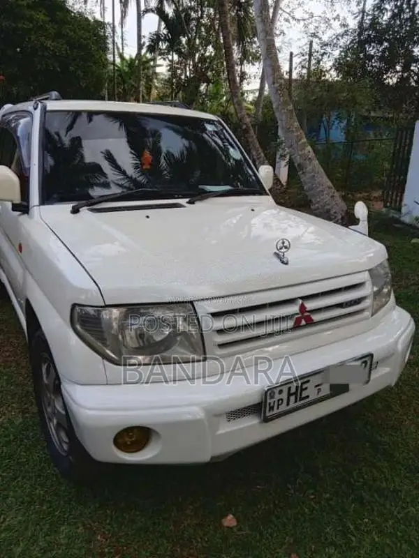 Mitsubishi Pajero IO GDI 2000 SUV (Used)