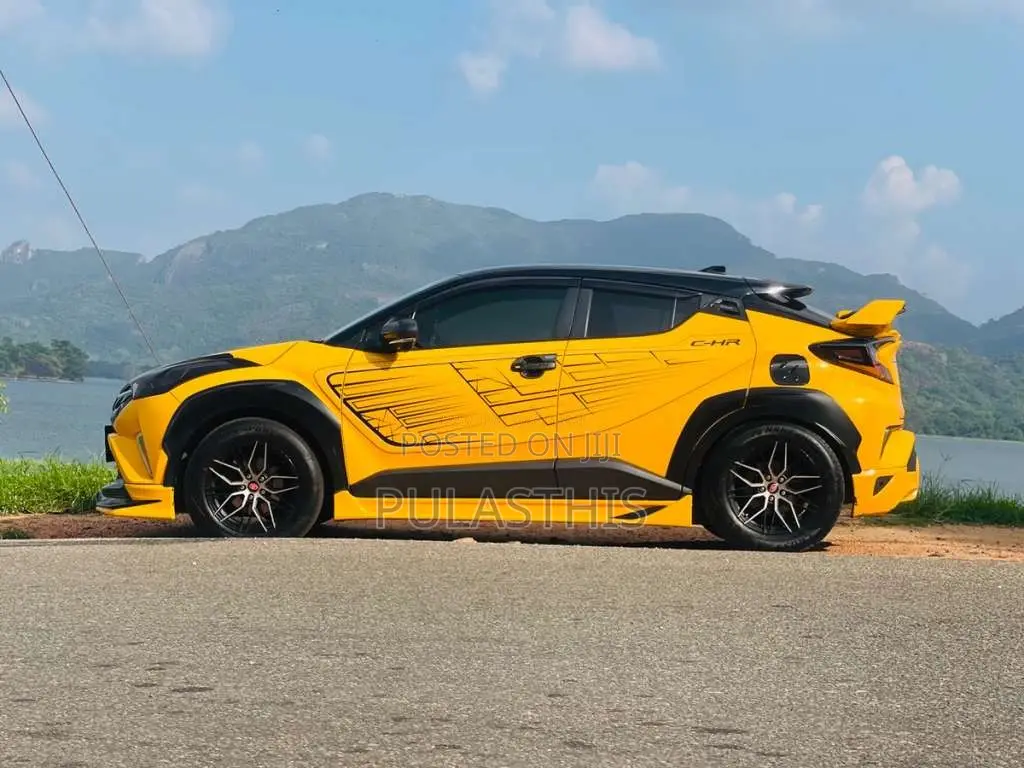 Toyota CHR NGX50 2019 SUV (Used)