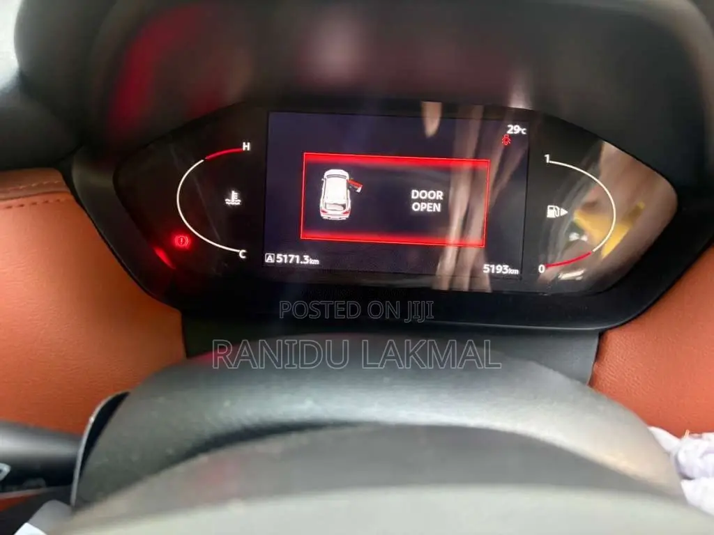 Nissan Magnite Tekna Plus 2025 SUV (Used)