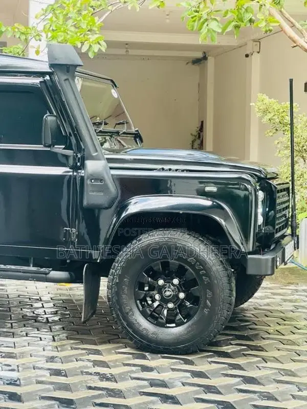 Land-Rover Defender 110 1985 SUV (Used)