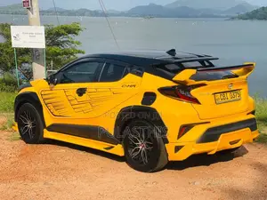 Toyota CHR NGX50 2019 SUV (Used)