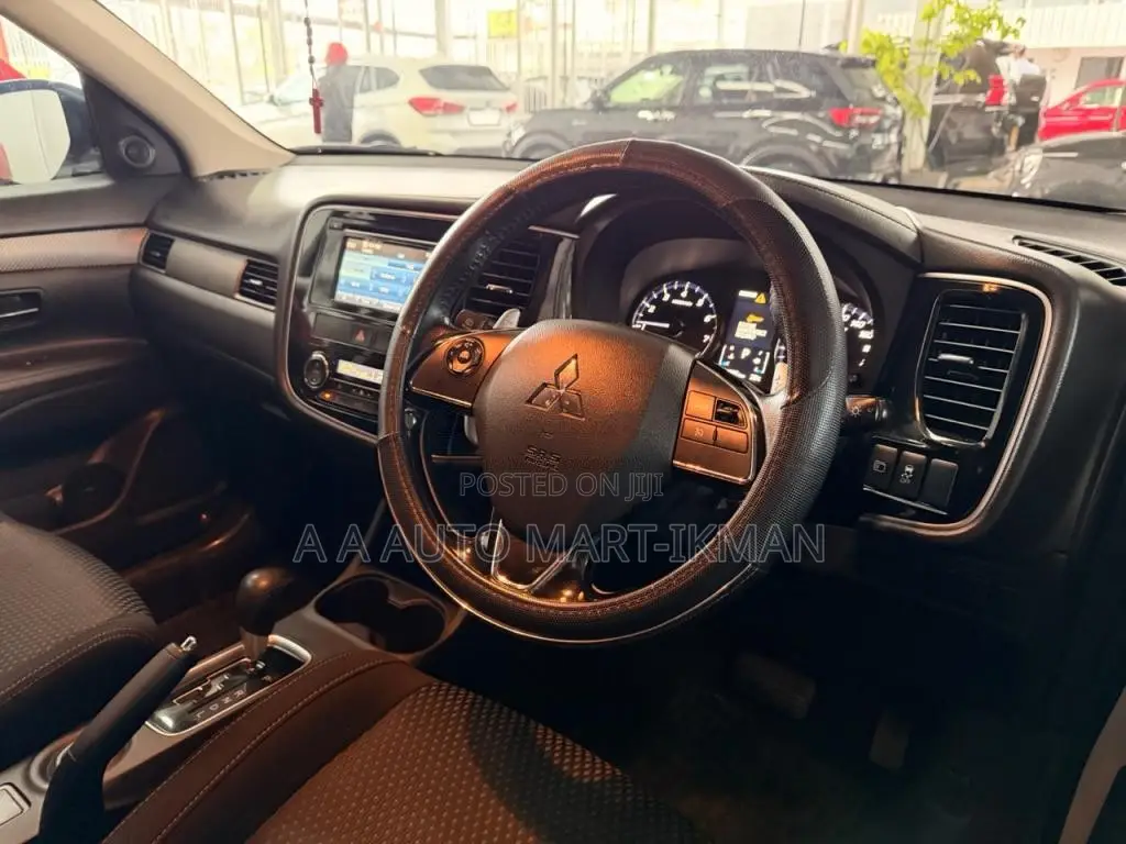 Mitsubishi Outlander 2015 SUV (Used)