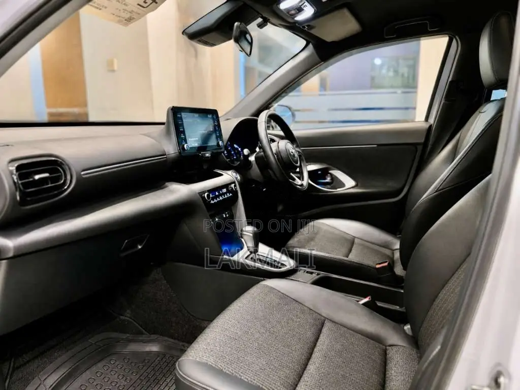 Toyota Yaris Cross Z 2023 SUV Unregistered (Recondition)