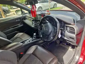 Toyota CHR 2019 SUV (Used)