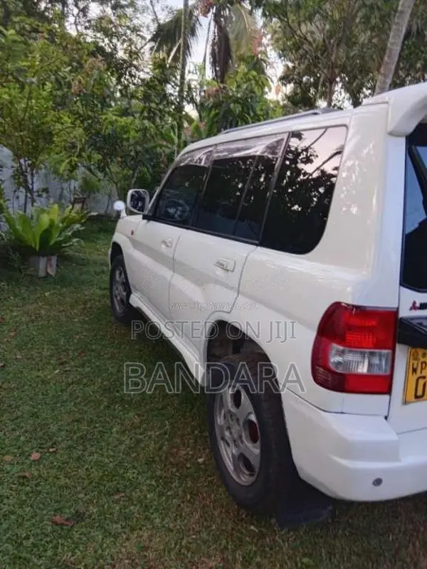 Mitsubishi Pajero IO GDI 2000 SUV (Used)