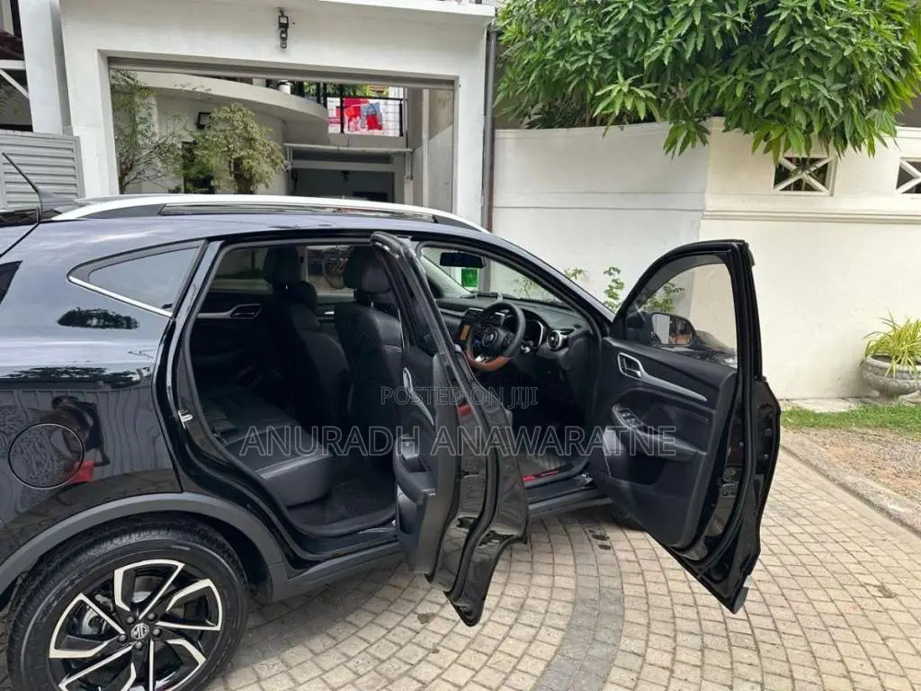 MG ZS MCE 2025 SUV (Used)