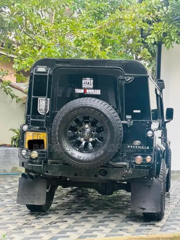 Land-Rover Defender 110 1985 SUV (Used)