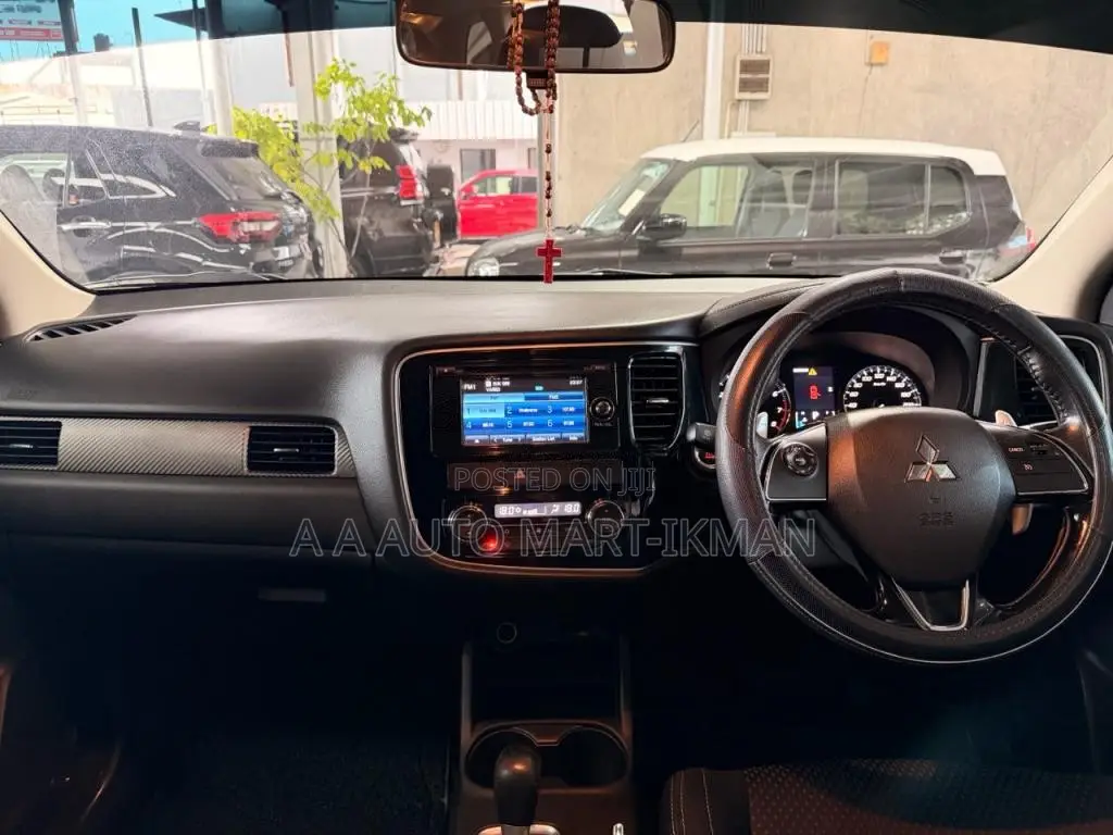 Mitsubishi Outlander 2015 SUV (Used)