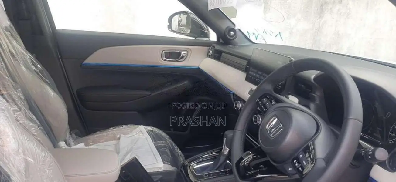 Honda Vezel Z Play Moon Roof Edition 2025 SUV Brand New