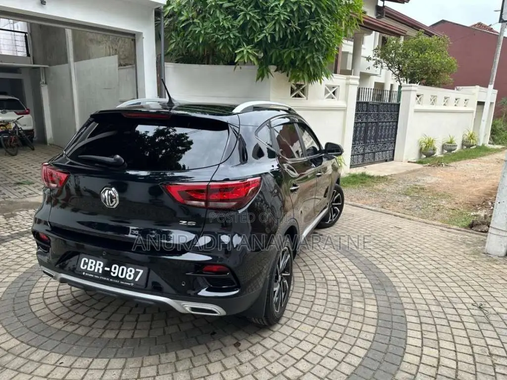 MG ZS MCE 2025 SUV (Used)