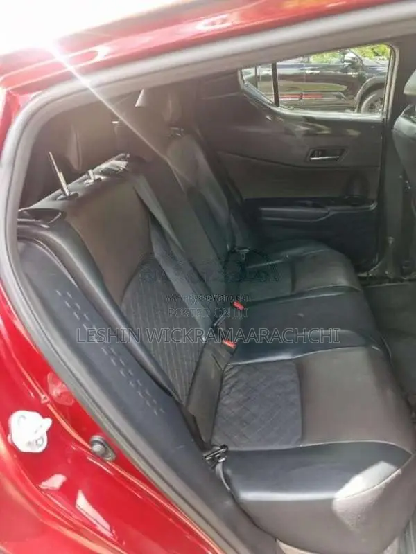 Toyota CHR 2019 SUV (Used)