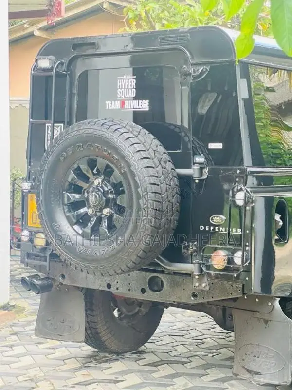 Land-Rover Defender 110 1985 SUV (Used)