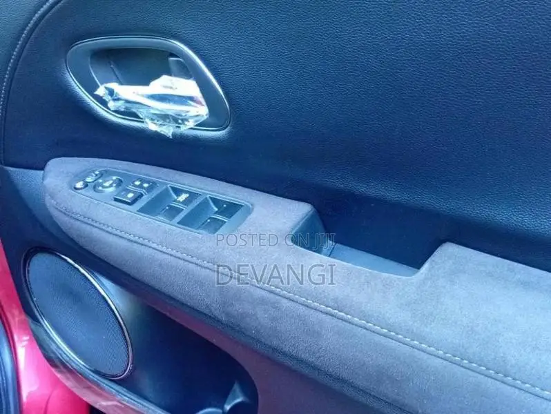 Honda VEZEL RS SENSING LED 2018 SUV (Used)