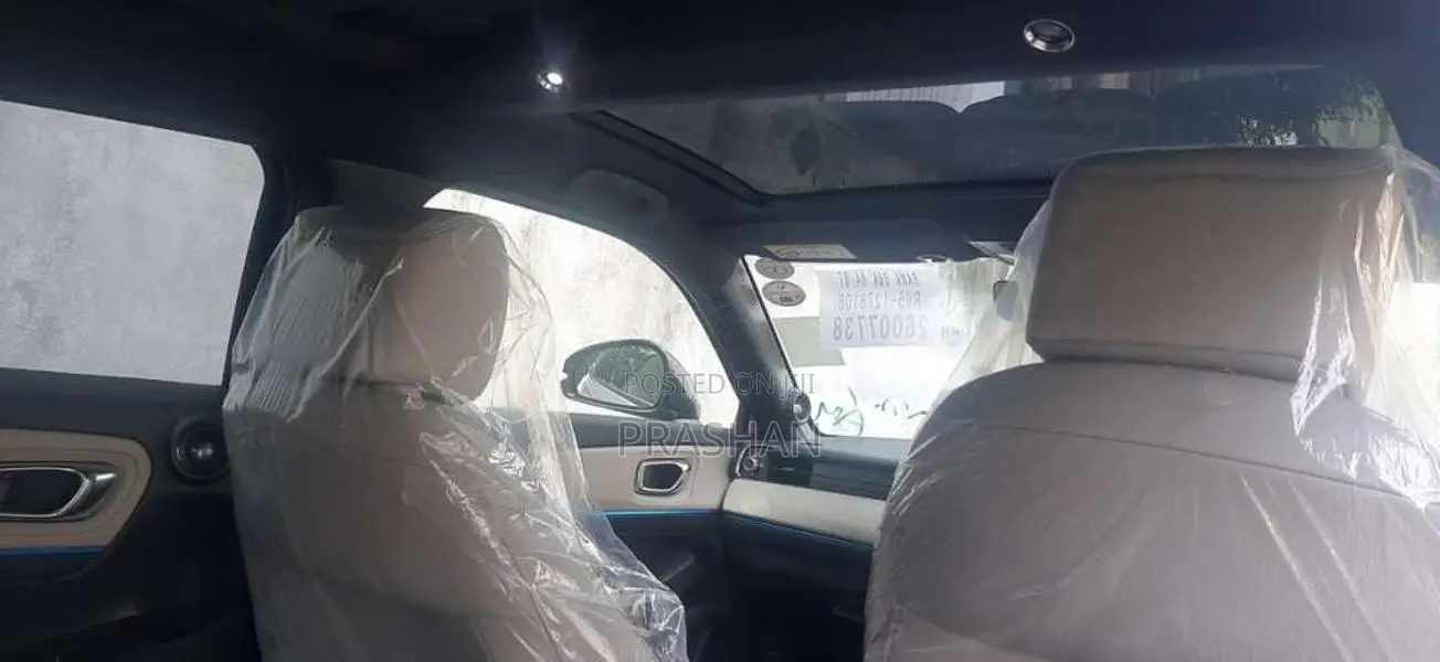 Honda Vezel Z Play Moon Roof Edition 2025 SUV Brand New