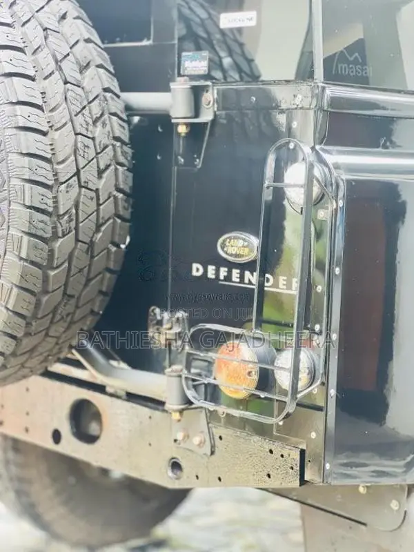 Land-Rover Defender 110 1985 SUV (Used)