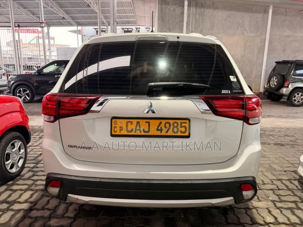 Mitsubishi Outlander 2015 SUV (Used)