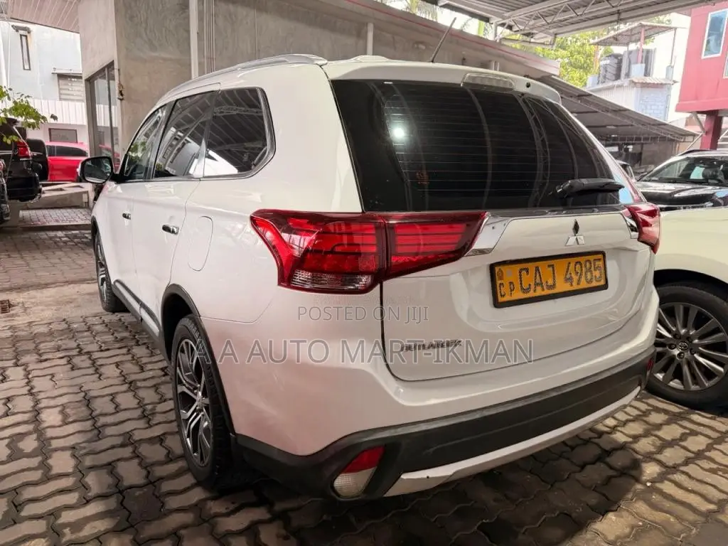 Mitsubishi Outlander 2015 SUV (Used)