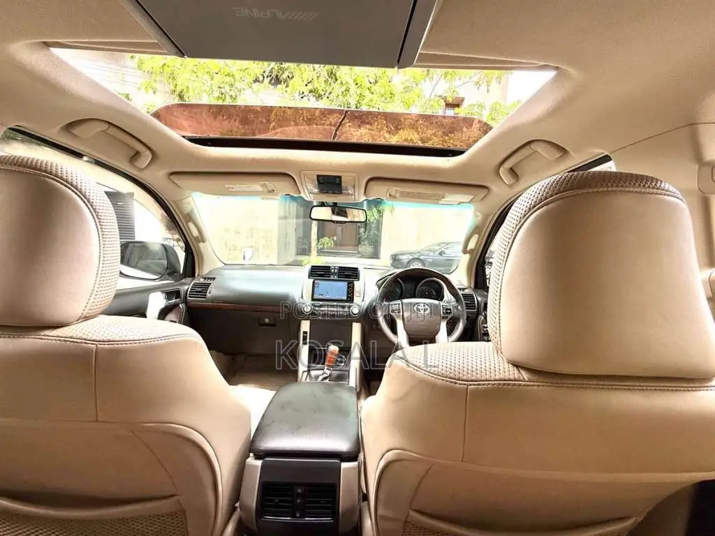 Toyota Land Cruiser Prado TRJ 150 2010 SUV (Used)