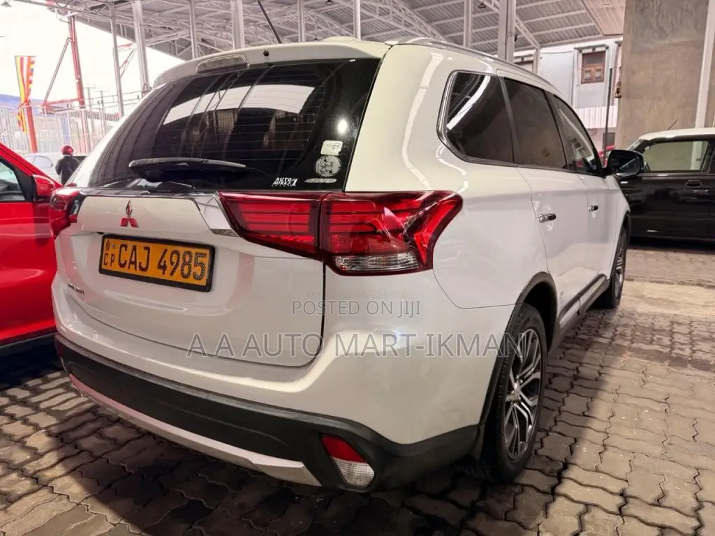 Mitsubishi Outlander 2015 SUV (Used)