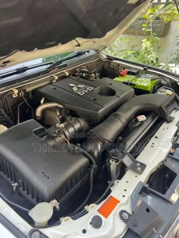 Mitsubishi Montero 2015 SUV (Used)