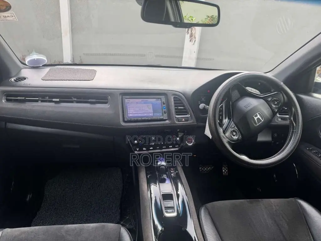 Honda Vezel 2016 SUV (Used)