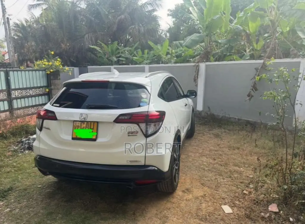 Honda Vezel 2016 SUV (Used)