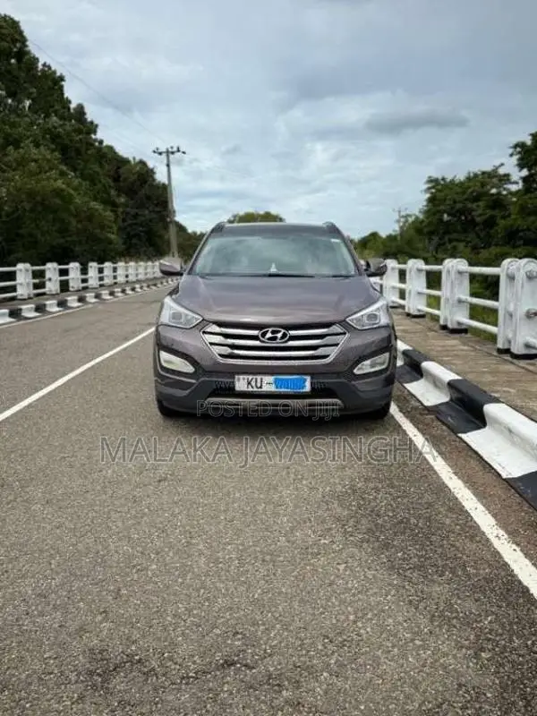 Hyundai Santa Fe 2012 SUV (Used)