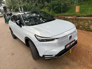 Honda Vezel Z Play 2023 SUV (Used)