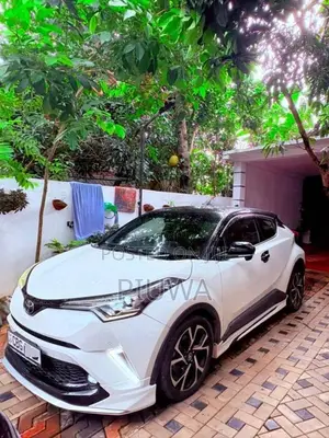Toyota CHR NGX 10 2018 SUV (Used)