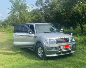 Mitsubishi Montero V6 2000 SUV (Used)